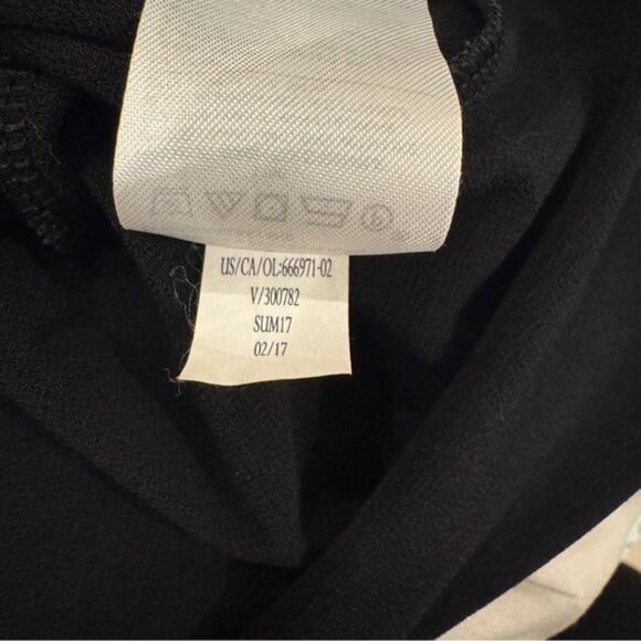 Banana Republic Factory Black Dress Shirt Pleats at Neckline - Picture 7 of 7